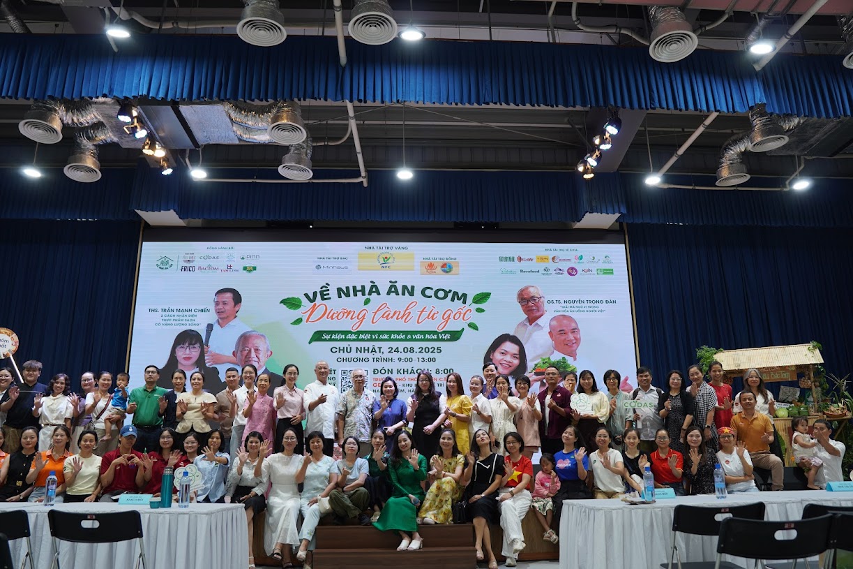 về nhà ăn cơm 2