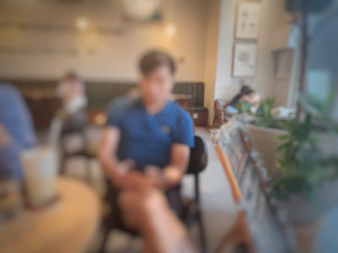 bé khóc ồn ào